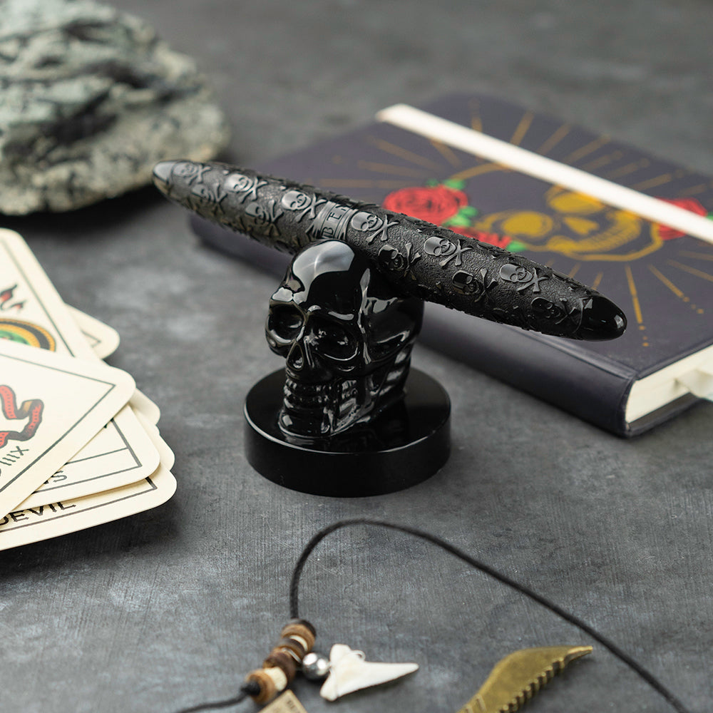 Benu Skull Pen Stand