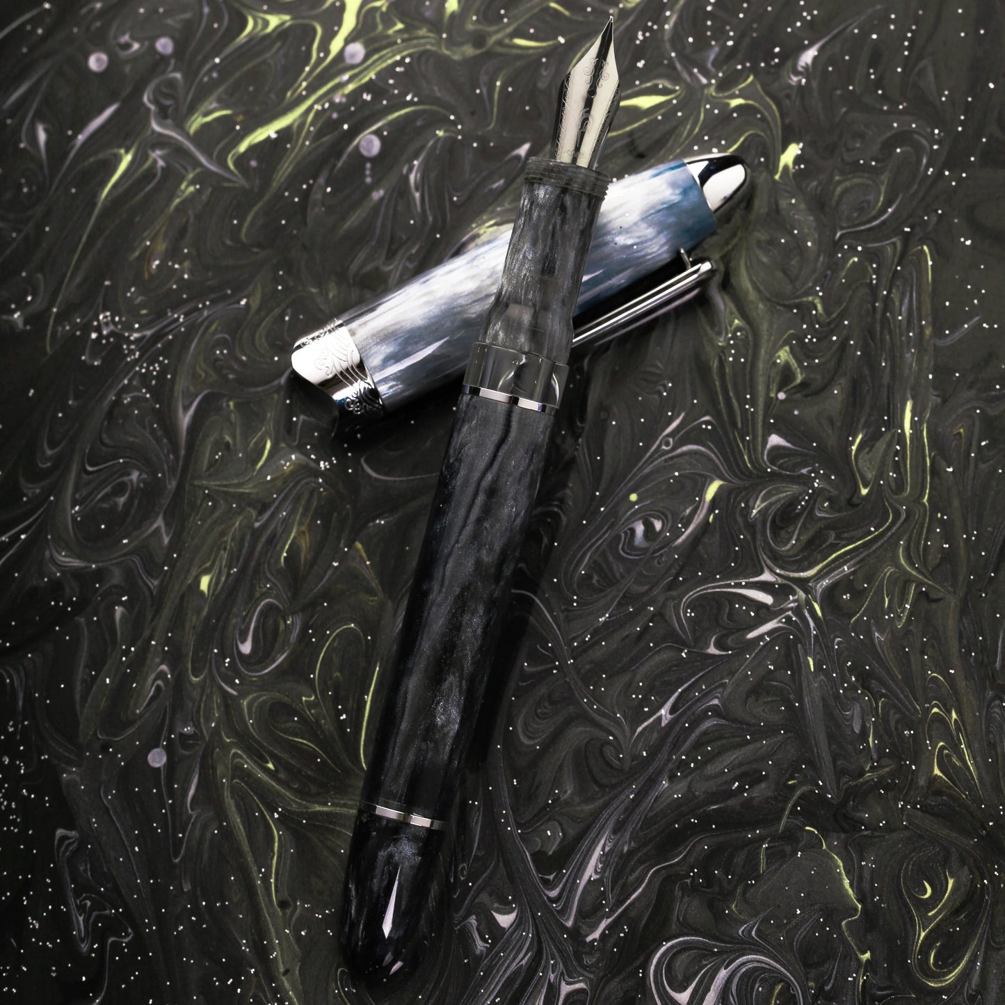 Nahvalur Horizon Aurora Fountain Pen