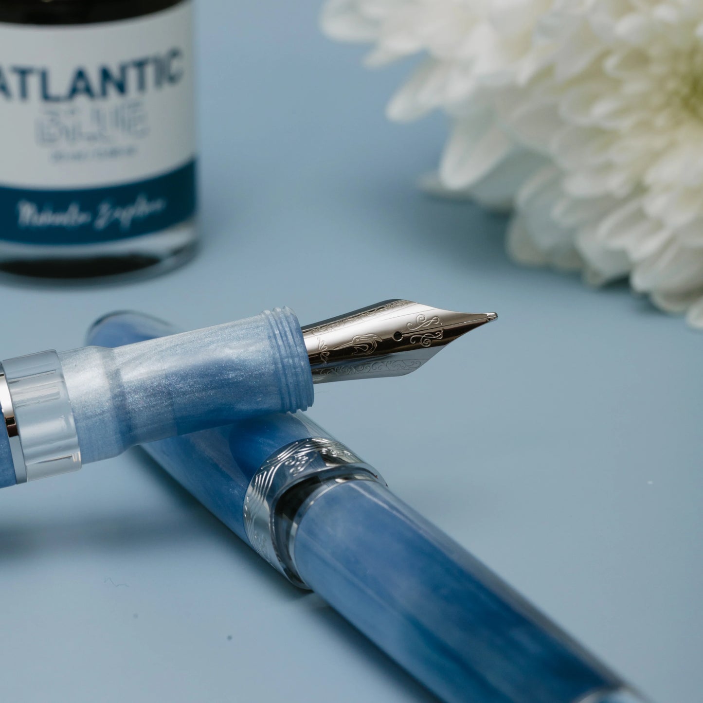 Nahvalur Horizon Glacier Fountain Pen