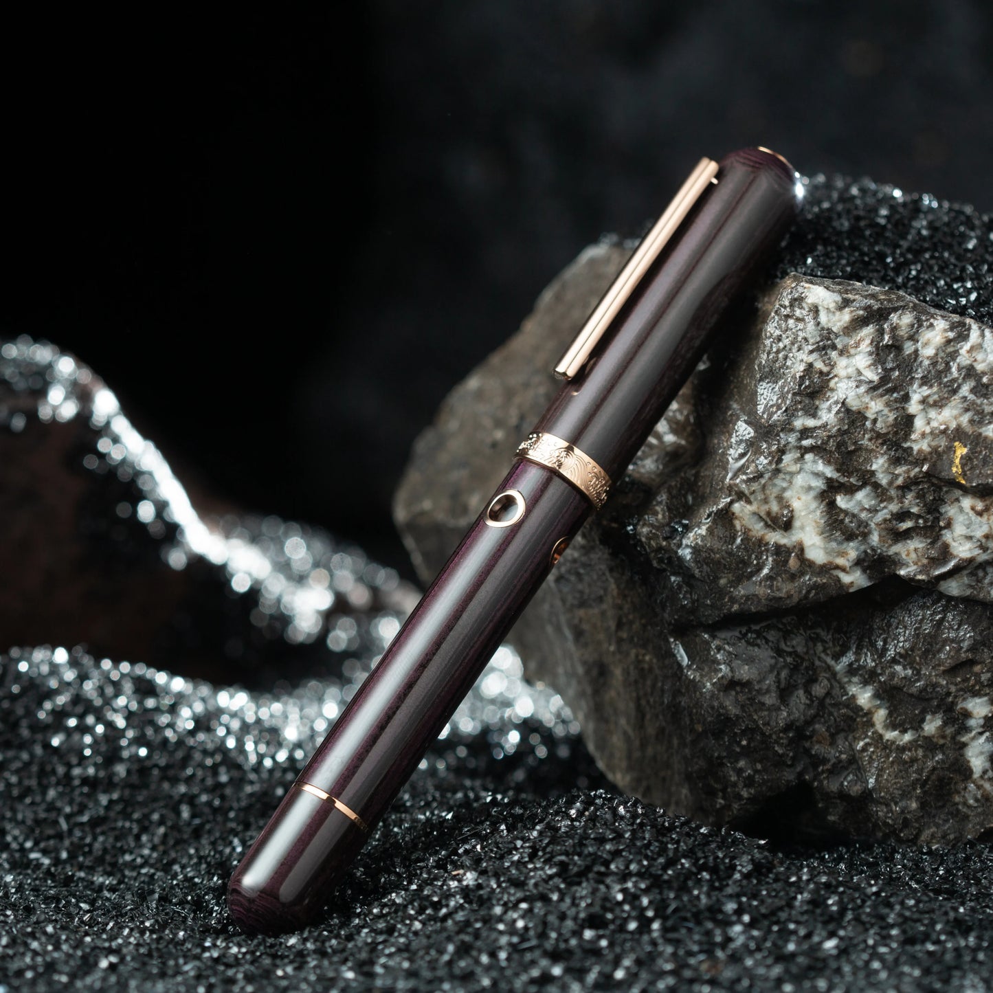 Nahvalur Nautilus Stylophora Berry Fountain Pen