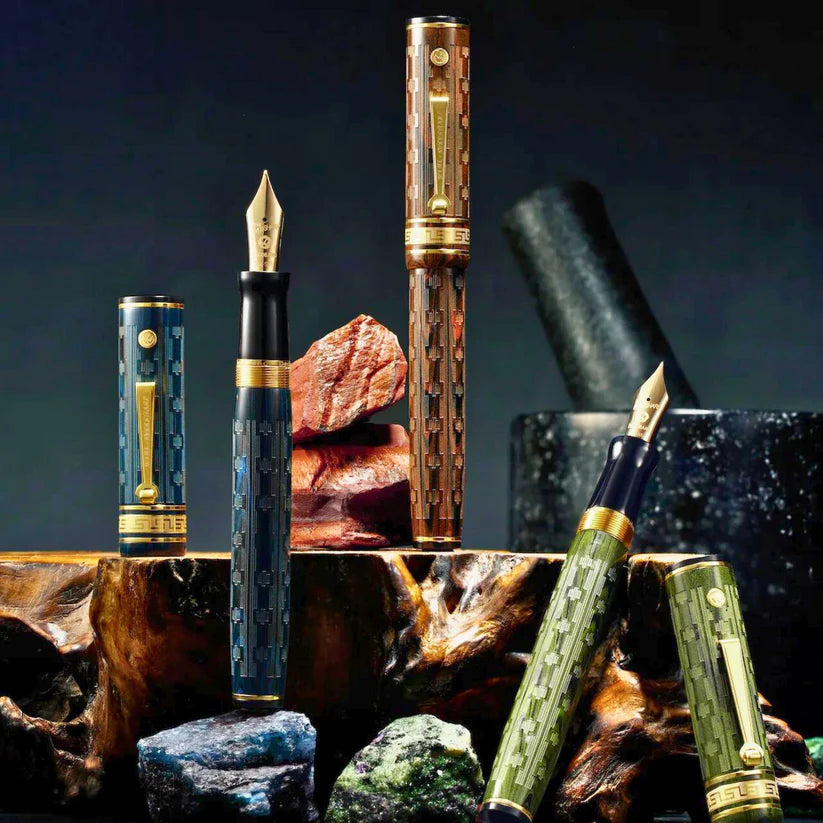 Wahl-Eversharp Decoband Cracked Ice Fountain Pen