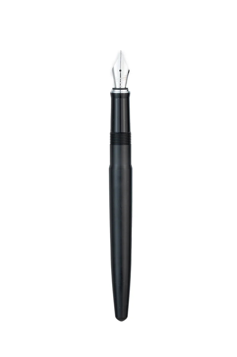 Wahl-Eversharp Skyline Black Silver Trim Fountain Pen