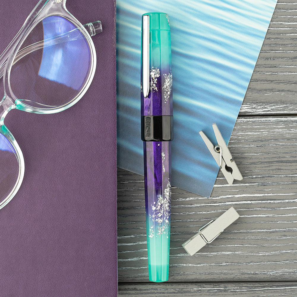 Benu Euphoria Ocean Breeze Luminescent Fountain Pen