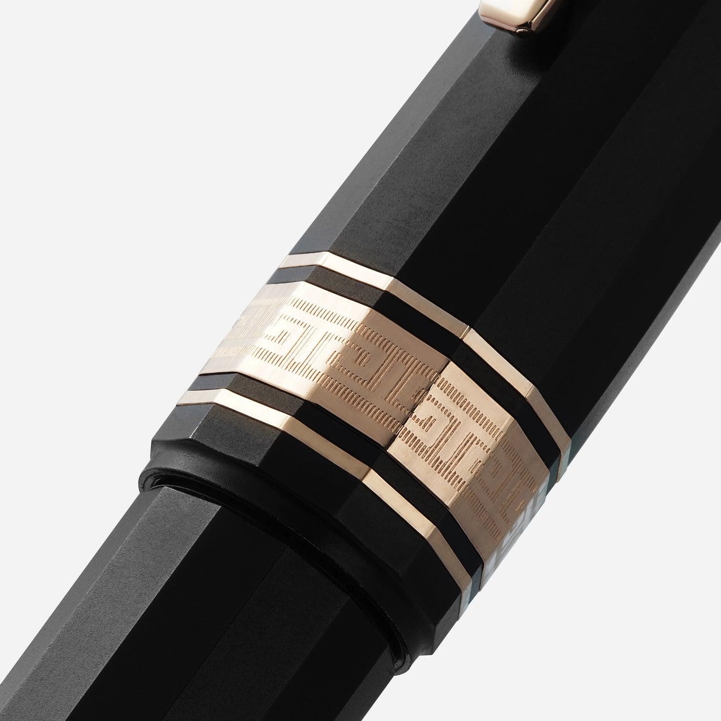 Omas The Paragon: 150625 Fountain Pen