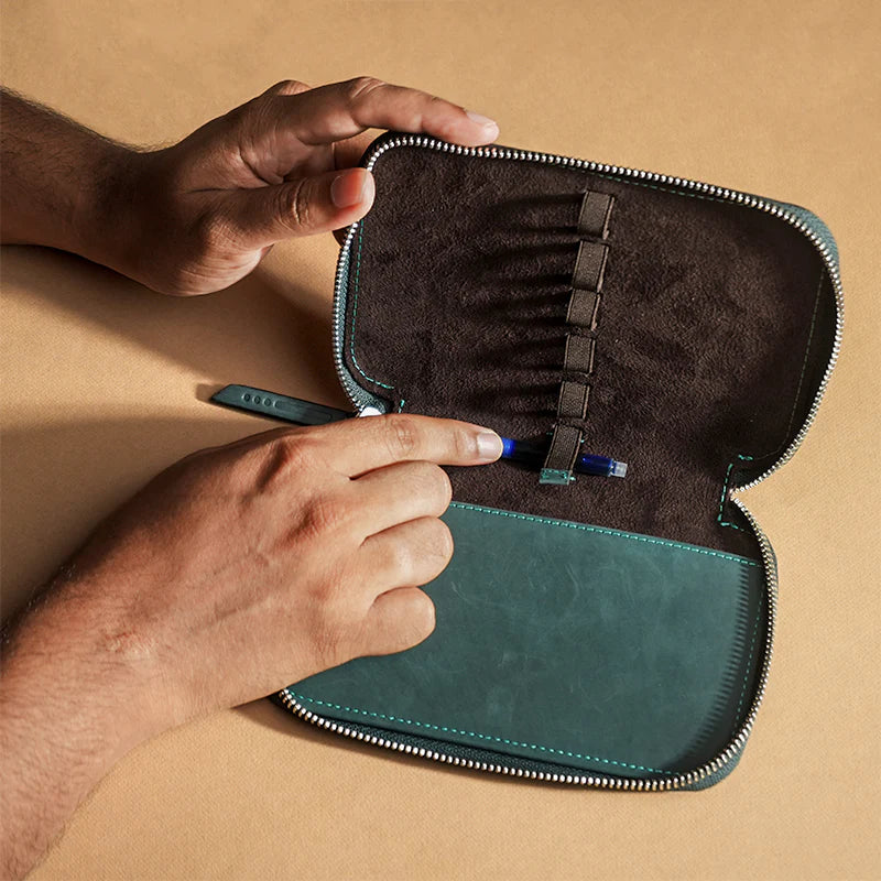 Endless Companion Leather Adjustable Pen Pouch - 5 Pens - Blue