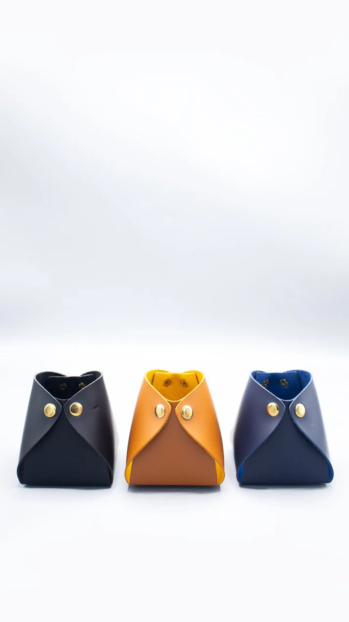 Epitome Foldable Leather Pen Stand Classic Black