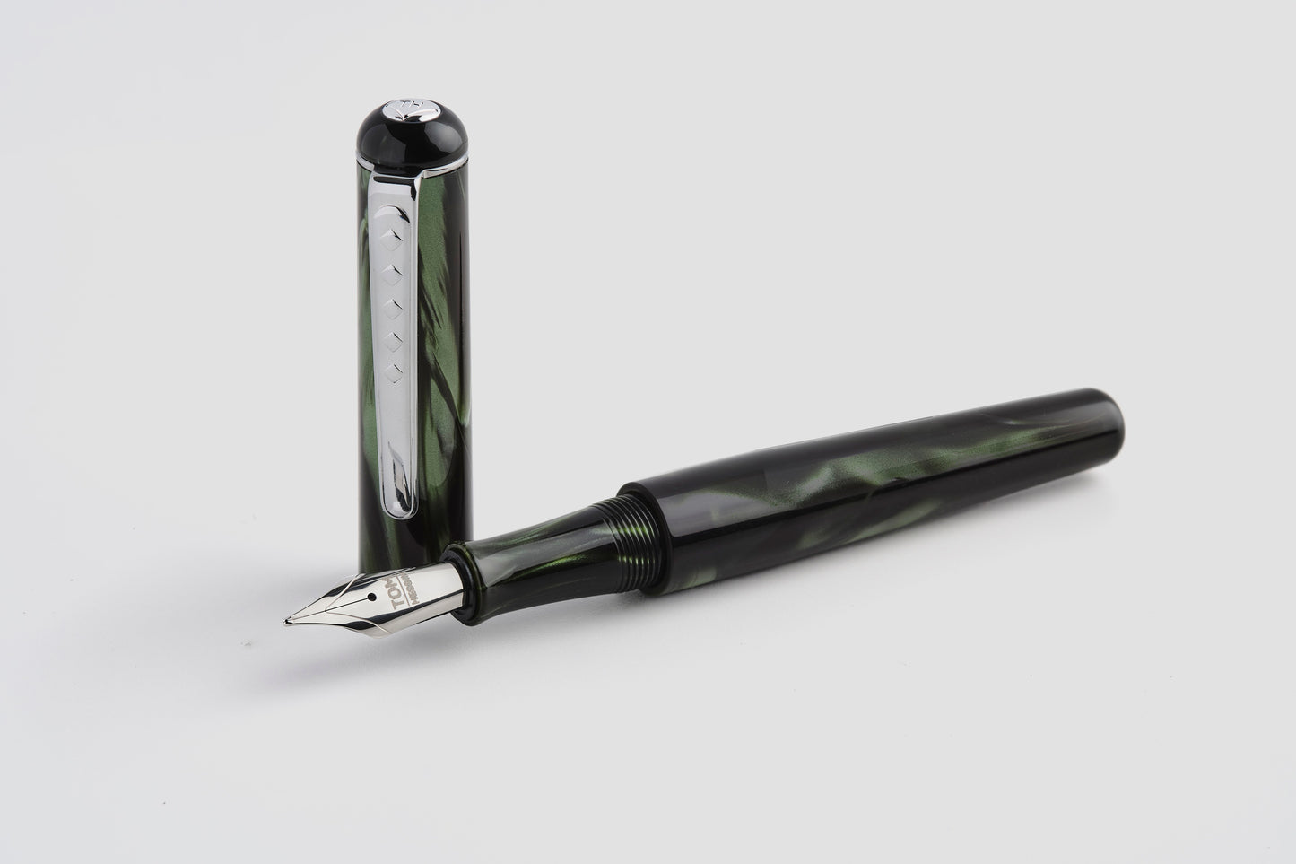 Tom Hessin Charles Highland Green Fountain Pen