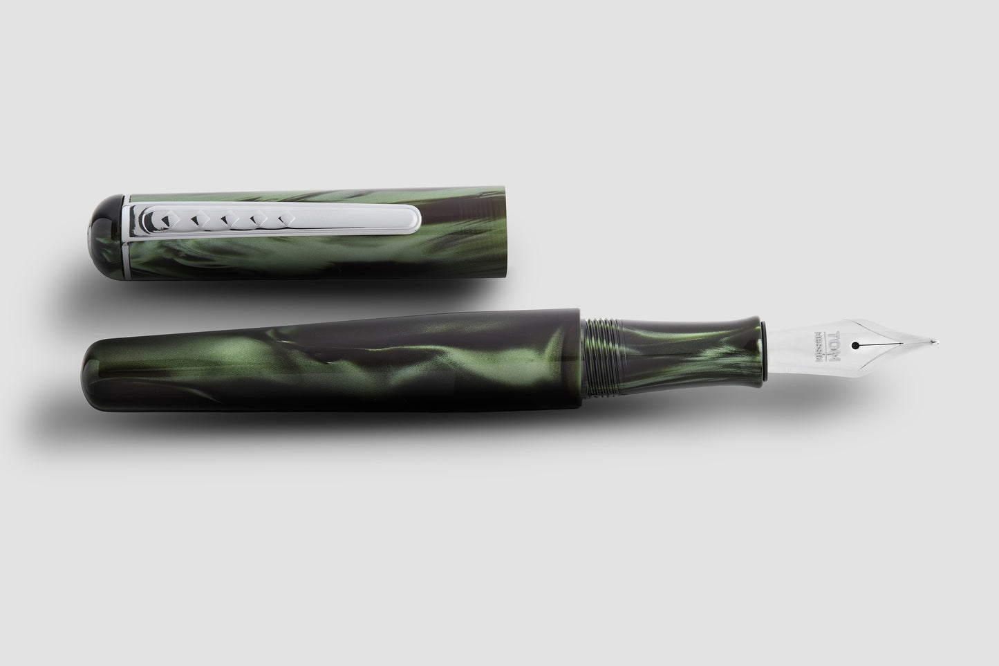 Tom Hessin Charles Highland Green Fountain Pen