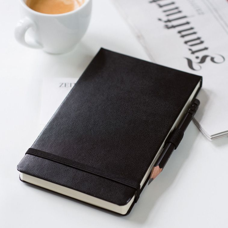 Leuchtturm1917 Classic Hardcover Notepad Port Red