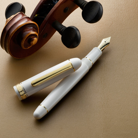 Platinum #3776 Century Chenoneau White With Gold Trim Fountain Pen